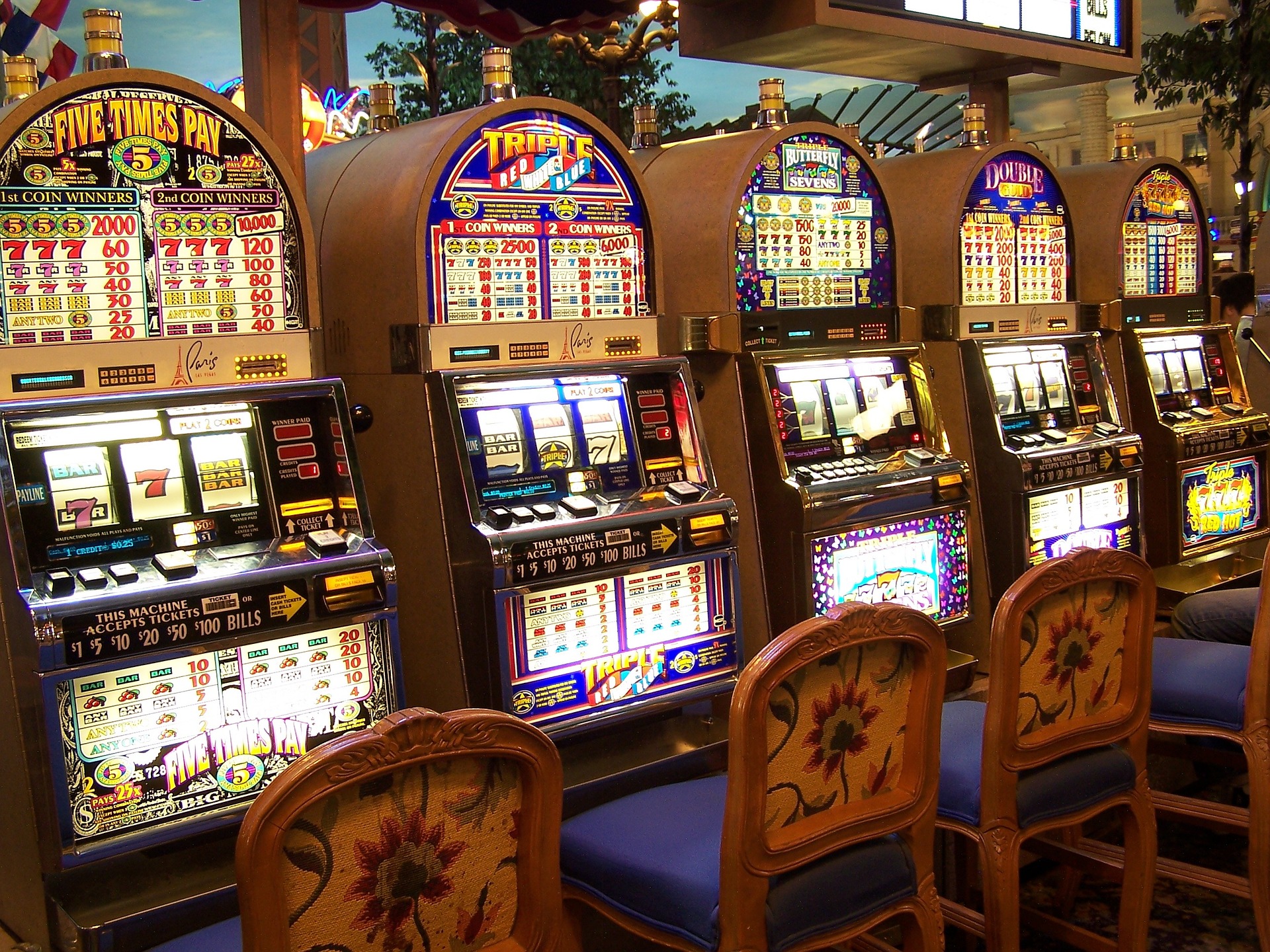 How Do Online Slot Machines Work?