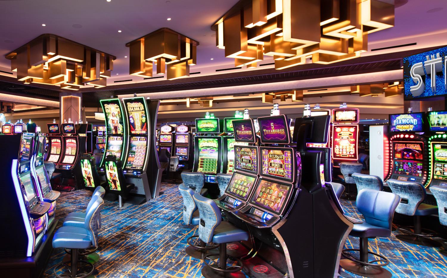 The Pros and Cons of Playing Online Slot Patterns