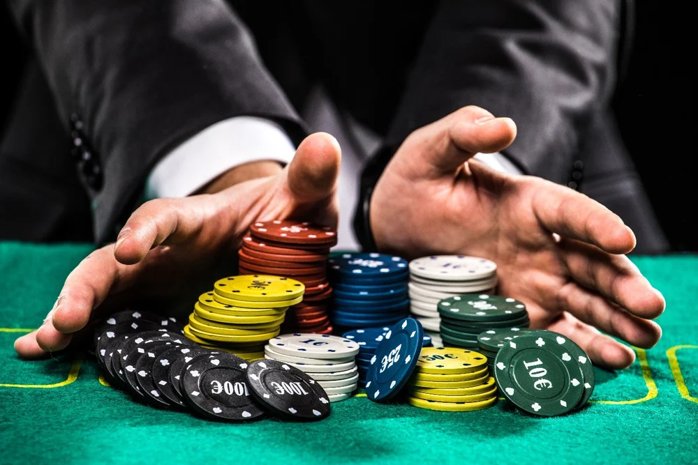 What are live dealer options in online casino games platforms